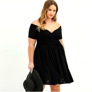TORRID Mini Challis Off-Shoulder Surplice Skater Dress Black size 2/XXL